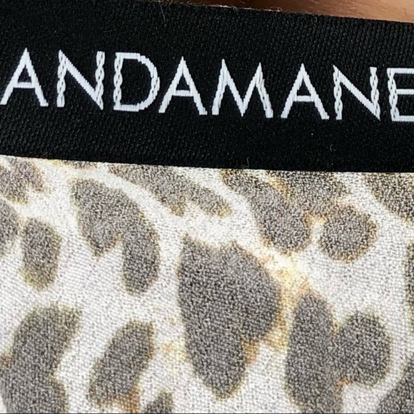 ANDAMANE • ANIMAL PRINTED WRAP TOP New - Picture 6 of 6